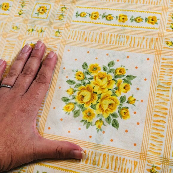 60s Yellow Roses Bouquet Pillowcase -SINGLE- Vintage Muslin Fabric Bedding - Picture 8 of 10